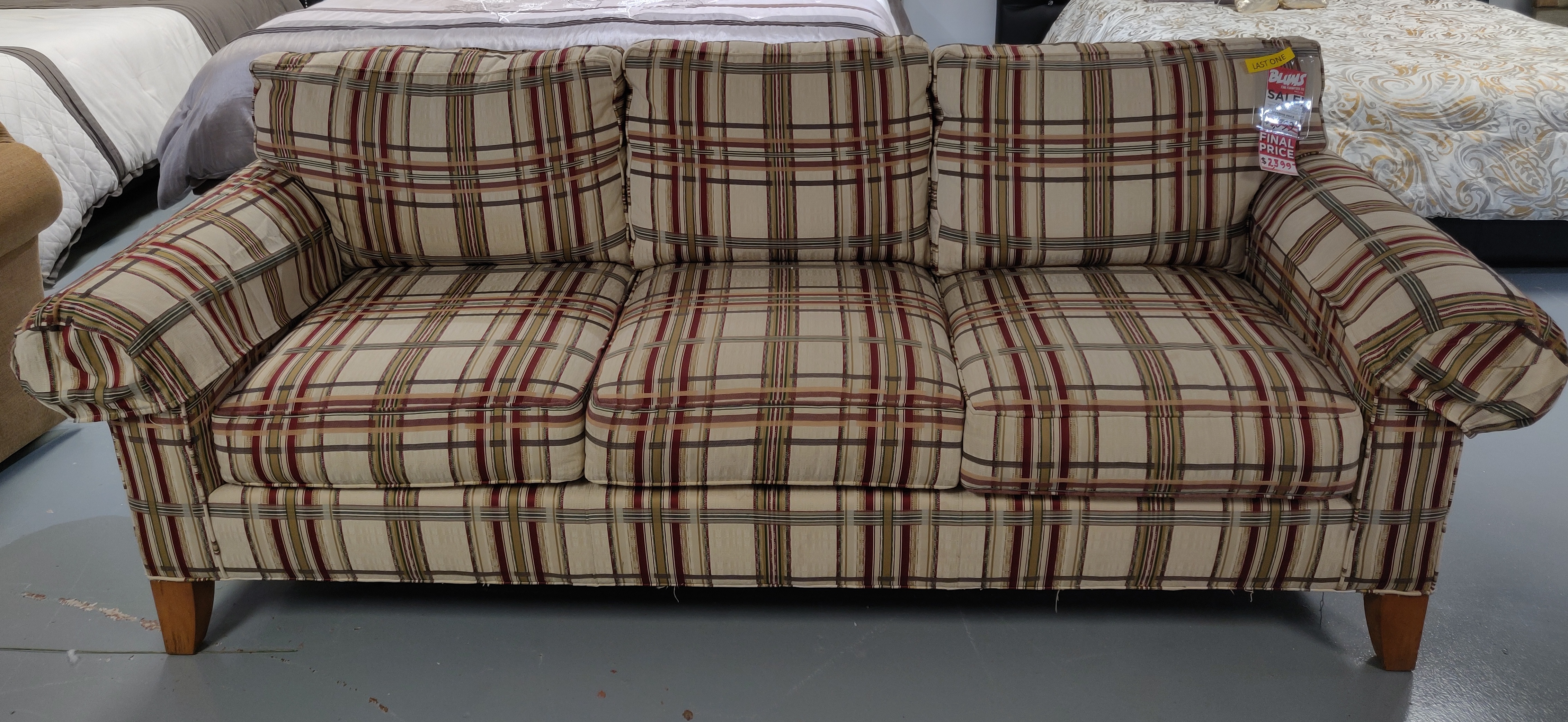 Country Chic Plaid Sofa – Blum's Fine Furniture