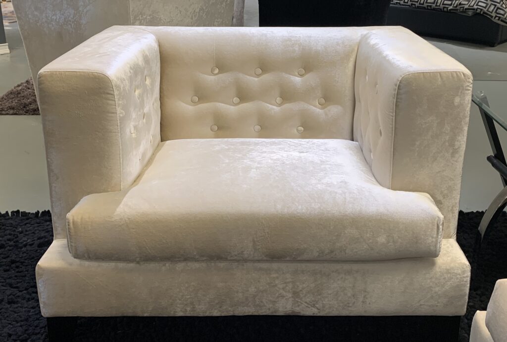 Leslie Crushed Velvet Tufted Chair – Blum's Fine Furniture Co.